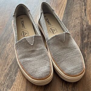TOMS women's Parker slip on woven canvas sneakers drizzle gray size 8 like new